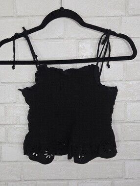 Free2B black scrunchy crop tank